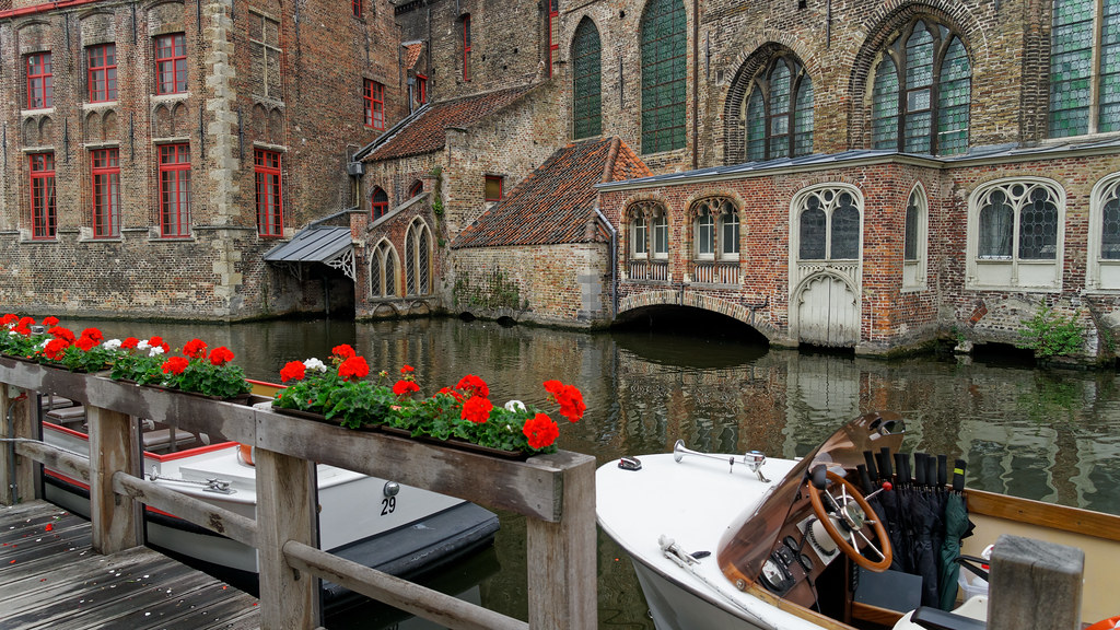 Canal boat tour in Bruges