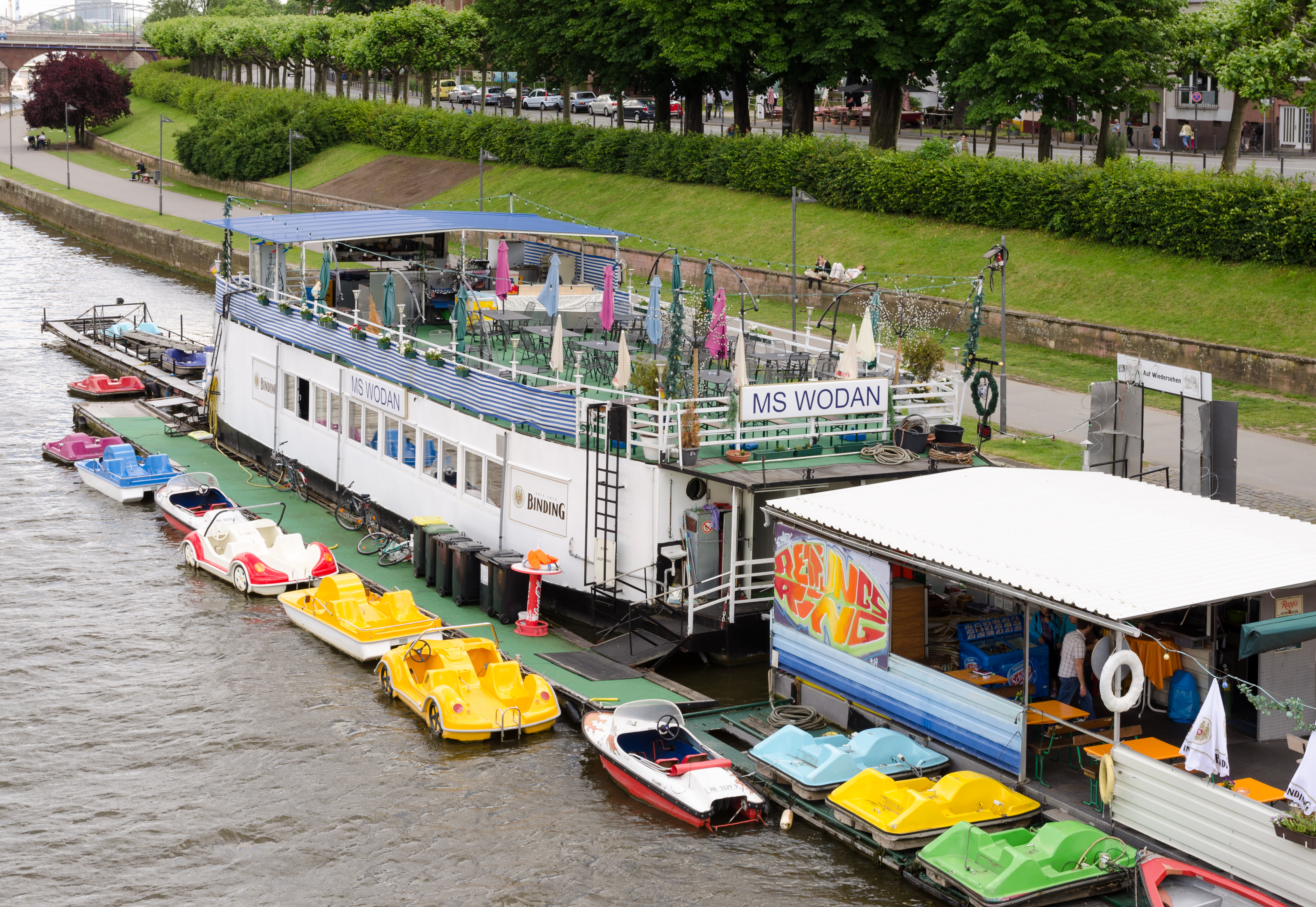 Frankfurt Boat Restaurant