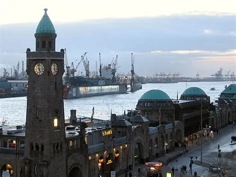 Hamburg Landungsbrücken