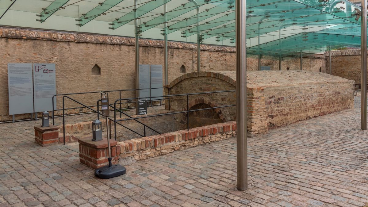 Historical mikveh in Speyer's old Jewish quarter